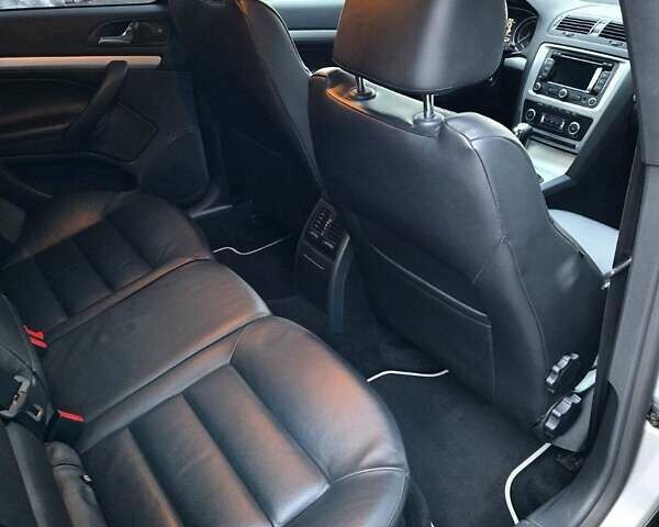 Серый Шкода Октавия, объемом двигателя 1.98 л и пробегом 189 тыс. км за 9999 $, фото 53 на Automoto.ua