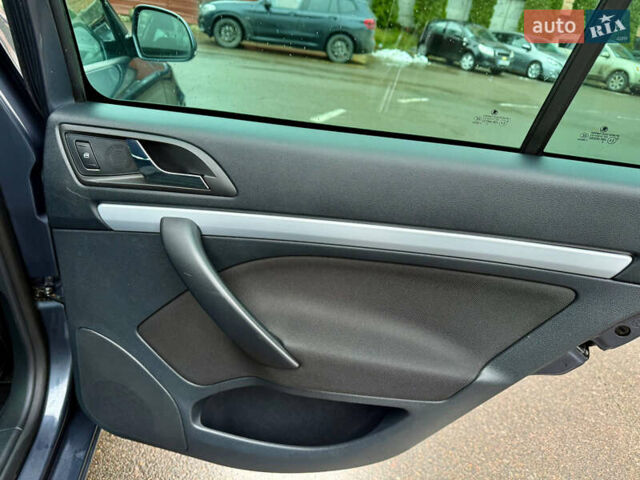 Сірий Шкода Октавія, об'ємом двигуна 1.8 л та пробігом 199 тис. км за 6599 $, фото 21 на Automoto.ua