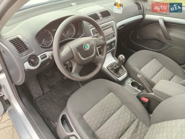 Серый Шкода Октавия, объемом двигателя 1.8 л и пробегом 204 тыс. км за 7800 $, фото 18 на Automoto.ua