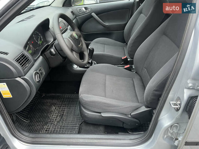 Сірий Шкода Октавія, об'ємом двигуна 1.6 л та пробігом 262 тис. км за 5999 $, фото 23 на Automoto.ua