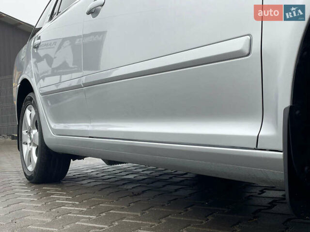 Серый Шкода Октавия, объемом двигателя 1.6 л и пробегом 226 тыс. км за 8999 $, фото 152 на Automoto.ua