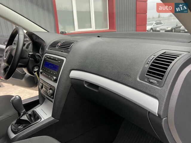 Сірий Шкода Октавія, об'ємом двигуна 1.6 л та пробігом 188 тис. км за 9200 $, фото 75 на Automoto.ua