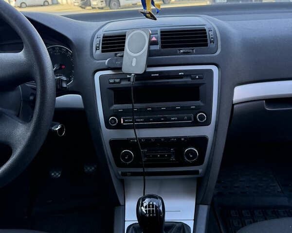 Серый Шкода Октавия, объемом двигателя 1.4 л и пробегом 277 тыс. км за 7299 $, фото 12 на Automoto.ua