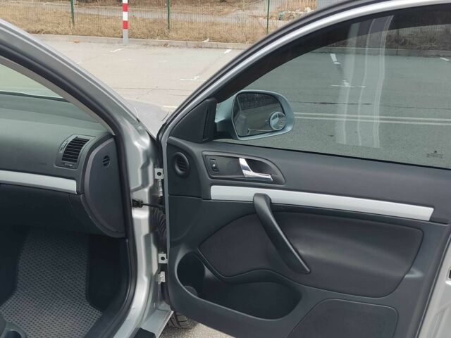 Сірий Шкода Октавія, об'ємом двигуна 1.8 л та пробігом 298 тис. км за 6500 $, фото 19 на Automoto.ua