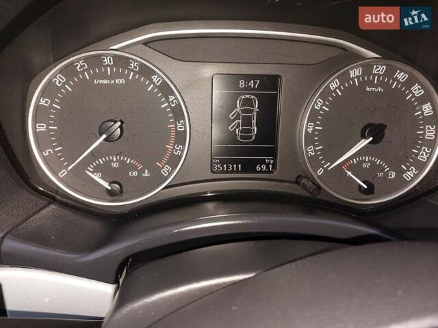 Серый Шкода Октавия, объемом двигателя 1.6 л и пробегом 372 тыс. км за 7300 $, фото 10 на Automoto.ua