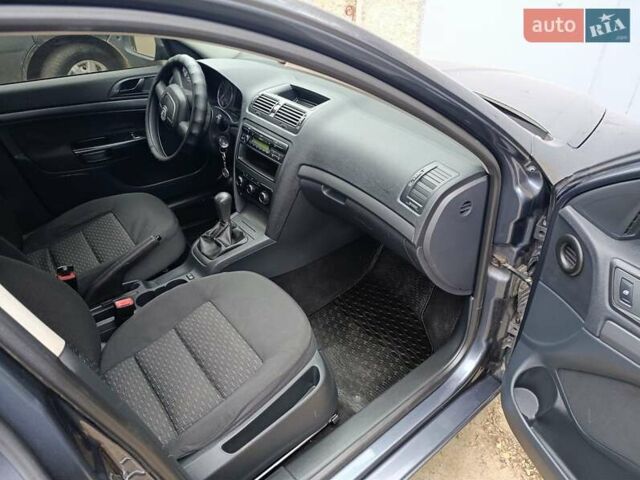 Серый Шкода Октавия, объемом двигателя 1.6 л и пробегом 307 тыс. км за 6700 $, фото 4 на Automoto.ua