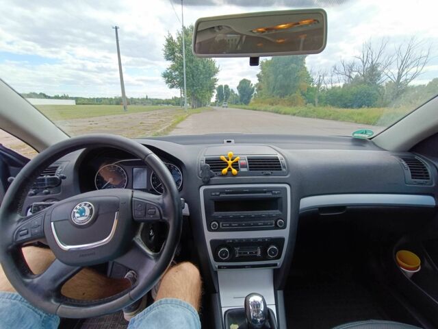 Серый Шкода Октавия, объемом двигателя 1.6 л и пробегом 327 тыс. км за 6800 $, фото 6 на Automoto.ua