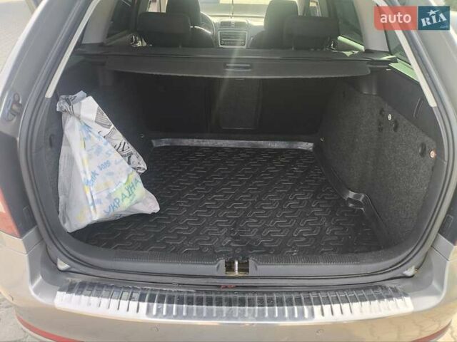 Серый Шкода Октавия, объемом двигателя 1.6 л и пробегом 260 тыс. км за 8500 $, фото 11 на Automoto.ua