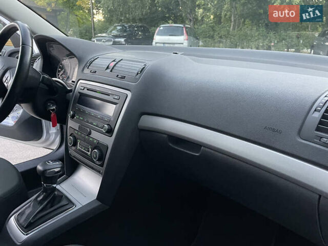 Серый Шкода Октавия, объемом двигателя 1.6 л и пробегом 167 тыс. км за 9500 $, фото 33 на Automoto.ua