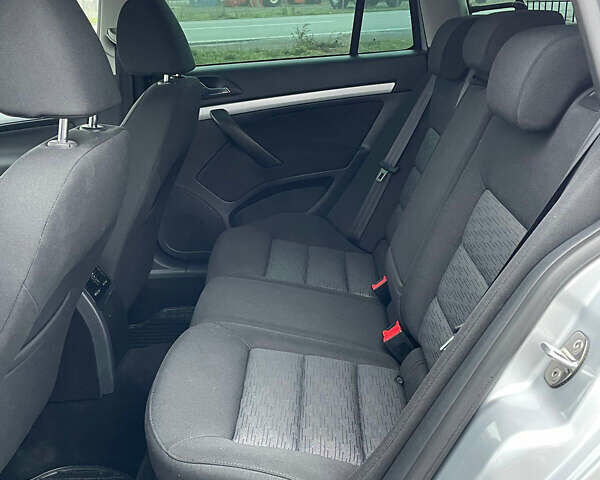 Серый Шкода Октавия, объемом двигателя 1.6 л и пробегом 229 тыс. км за 9499 $, фото 130 на Automoto.ua