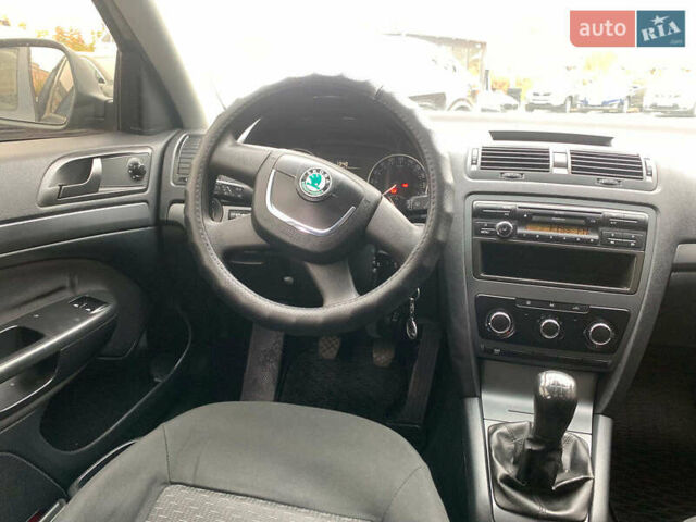 Сірий Шкода Октавія, об'ємом двигуна 1.6 л та пробігом 307 тис. км за 7190 $, фото 19 на Automoto.ua