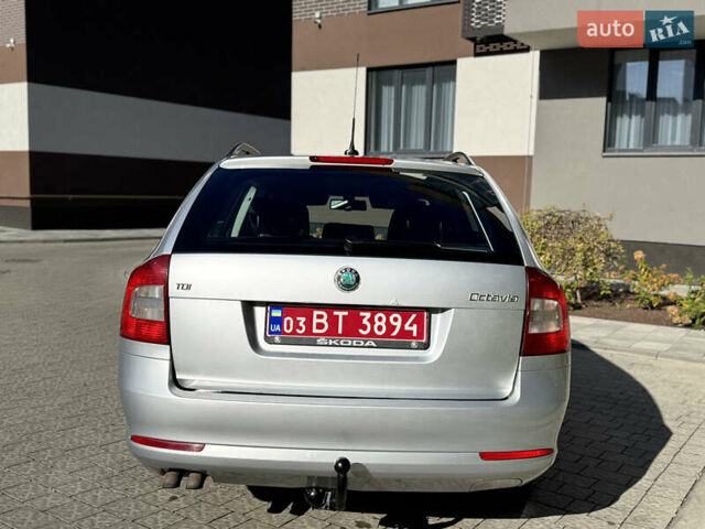 Шкода Октавія 2010 у Львові на Automoto.ua Сірий Шкода Октавія, об'ємом двигуна 2 л та пробігом 282 тис. км за 7550 $, фото 4 на Automoto.ua
