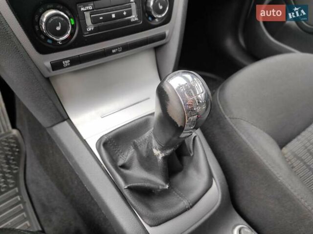 Серый Шкода Октавия, объемом двигателя 1.6 л и пробегом 310 тыс. км за 7650 $, фото 32 на Automoto.ua