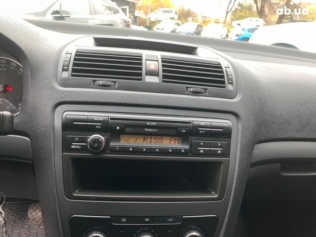 Сірий Шкода Октавія, об'ємом двигуна 1.6 л та пробігом 307 тис. км за 7190 $, фото 23 на Automoto.ua