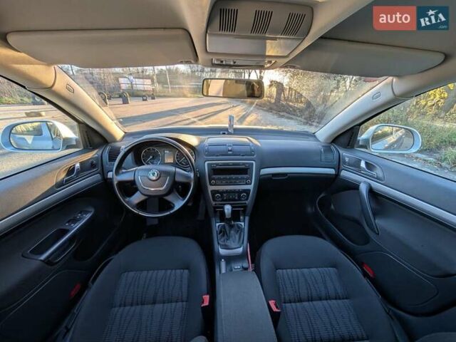 Сірий Шкода Октавія, об'ємом двигуна 1.8 л та пробігом 105 тис. км за 7850 $, фото 22 на Automoto.ua
