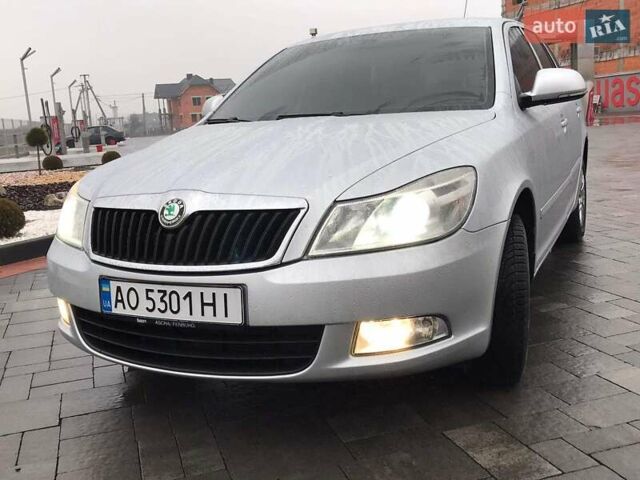 Шкода Октавия 2010 в Хусте на Automoto.ua Серый Шкода Октавия, объемом двигателя 1.6 л и пробегом 230 тыс. км за 8000 $, фото 16 на Automoto.ua