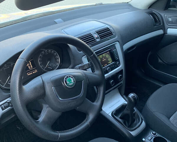 Сірий Шкода Октавія, об'ємом двигуна 1.6 л та пробігом 181 тис. км за 8799 $, фото 56 на Automoto.ua