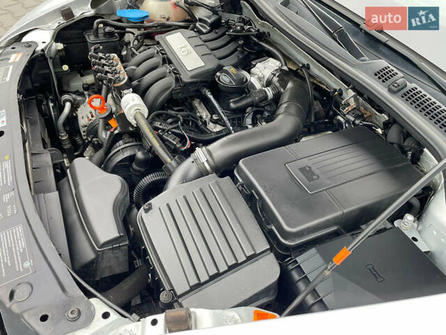 Серый Шкода Октавия, объемом двигателя 1.6 л и пробегом 229 тыс. км за 8999 $, фото 130 на Automoto.ua