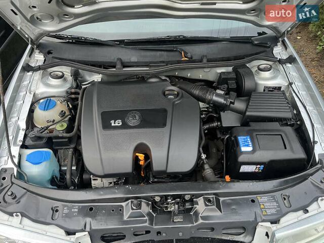 Сірий Шкода Октавія, об'ємом двигуна 1.6 л та пробігом 262 тис. км за 5999 $, фото 4 на Automoto.ua