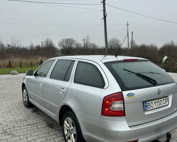 Серый Шкода Октавия, объемом двигателя 1.6 л и пробегом 295 тыс. км за 6800 $, фото 4 на Automoto.ua