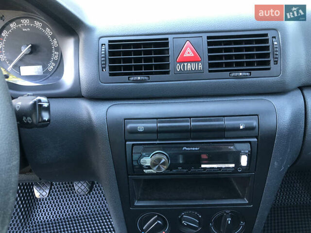 Сірий Шкода Октавія, об'ємом двигуна 1.6 л та пробігом 160 тис. км за 7300 $, фото 20 на Automoto.ua