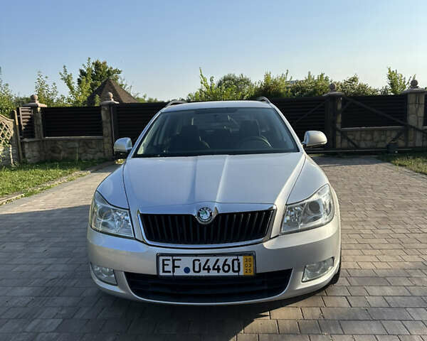 Сірий Шкода Октавія, об'ємом двигуна 1.8 л та пробігом 215 тис. км за 7900 $, фото 2 на Automoto.ua