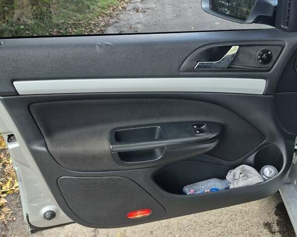 Сірий Шкода Октавія, об'ємом двигуна 1.6 л та пробігом 320 тис. км за 7250 $, фото 6 на Automoto.ua