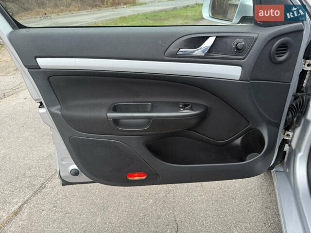 Сірий Шкода Октавія, об'ємом двигуна 1.6 л та пробігом 183 тис. км за 7500 $, фото 50 на Automoto.ua