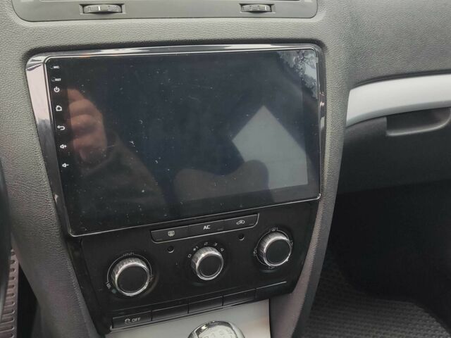 Сірий Шкода Октавія, об'ємом двигуна 1.8 л та пробігом 298 тис. км за 6500 $, фото 8 на Automoto.ua