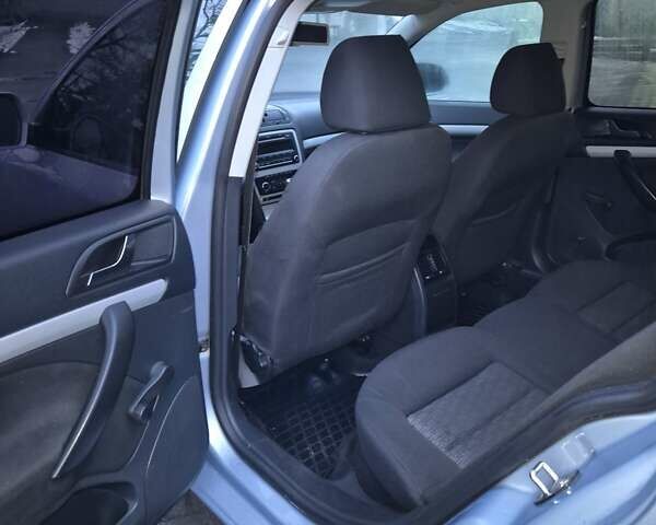 Сірий Шкода Октавія, об'ємом двигуна 1.6 л та пробігом 320 тис. км за 6400 $, фото 21 на Automoto.ua