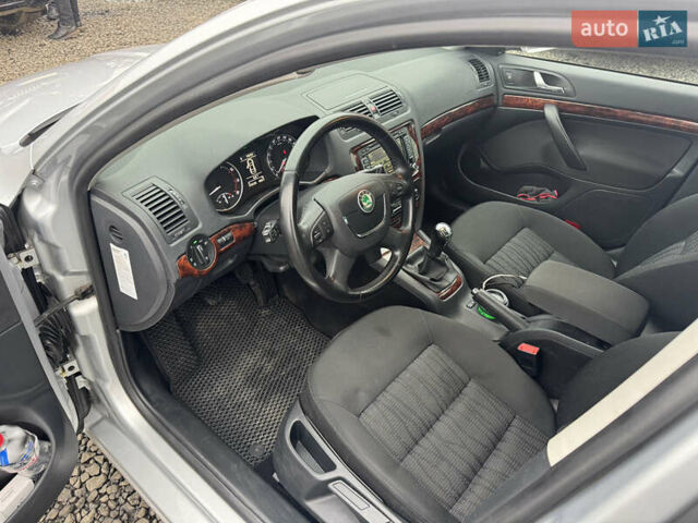 Сірий Шкода Октавія, об'ємом двигуна 1.8 л та пробігом 173 тис. км за 8200 $, фото 8 на Automoto.ua