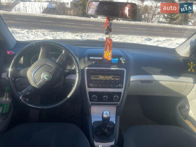 Серый Шкода Октавия, объемом двигателя 1.6 л и пробегом 206 тыс. км за 7400 $, фото 7 на Automoto.ua