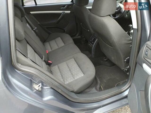 Сірий Шкода Октавія, об'ємом двигуна 1.99 л та пробігом 299 тис. км за 8600 $, фото 3 на Automoto.ua