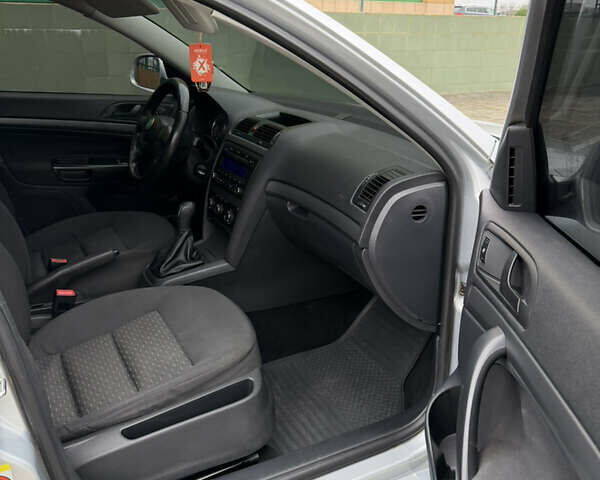 Серый Шкода Октавия, объемом двигателя 1.6 л и пробегом 292 тыс. км за 7199 $, фото 15 на Automoto.ua