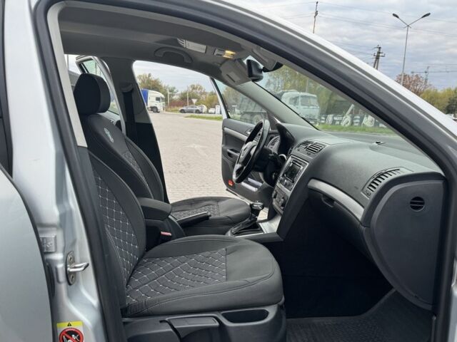 Сірий Шкода Октавія, об'ємом двигуна 2 л та пробігом 282 тис. км за 7990 $, фото 12 на Automoto.ua