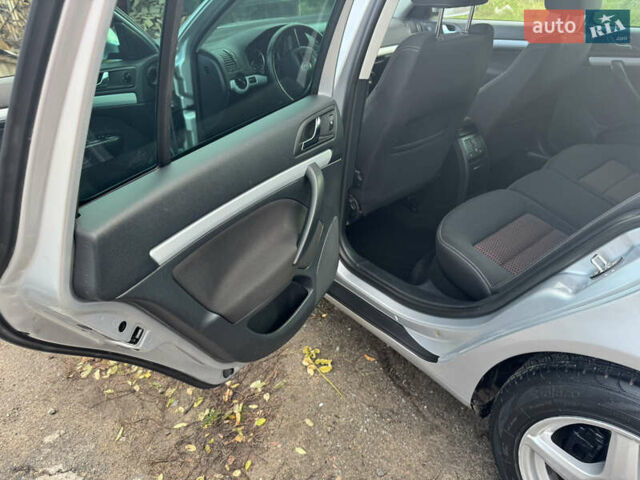 Серый Шкода Октавия, объемом двигателя 1.39 л и пробегом 268 тыс. км за 7200 $, фото 11 на Automoto.ua