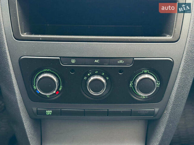 Сірий Шкода Октавія, об'ємом двигуна 1.6 л та пробігом 307 тис. км за 5940 $, фото 29 на Automoto.ua