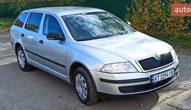 Шкода Октавія 2010 у Богородчанах на Automoto.ua Сірий Шкода Октавія, об'ємом двигуна 1.6 л та пробігом 354 тис. км за 4400 $, фото 26 на Automoto.ua