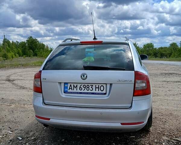 Серый Шкода Октавия, объемом двигателя 1.6 л и пробегом 280 тыс. км за 8000 $, фото 3 на Automoto.ua