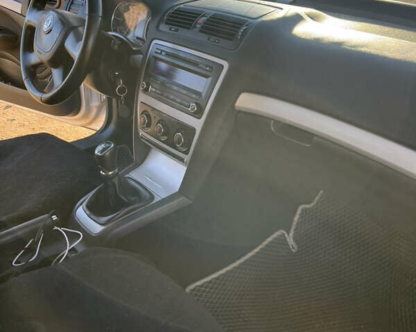 Серый Шкода Октавия, объемом двигателя 1.98 л и пробегом 379 тыс. км за 5800 $, фото 7 на Automoto.ua