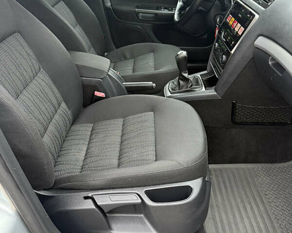 Серый Шкода Октавия, объемом двигателя 1.6 л и пробегом 194 тыс. км за 7700 $, фото 31 на Automoto.ua