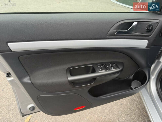 Сірий Шкода Октавія, об'ємом двигуна 1.4 л та пробігом 200 тис. км за 9650 $, фото 9 на Automoto.ua