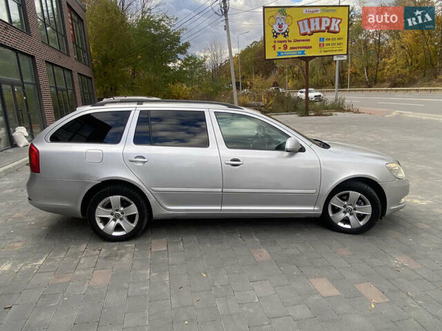 Серый Шкода Октавия, объемом двигателя 2 л и пробегом 259 тыс. км за 7200 $, фото 3 на Automoto.ua