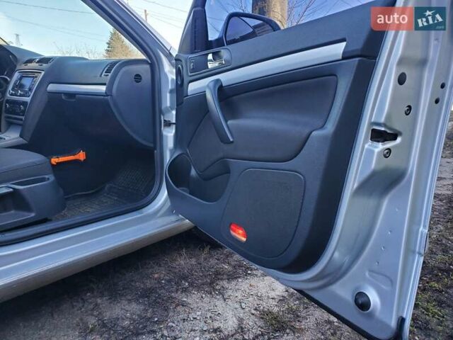 Сірий Шкода Октавія, об'ємом двигуна 1.6 л та пробігом 211 тис. км за 7500 $, фото 7 на Automoto.ua