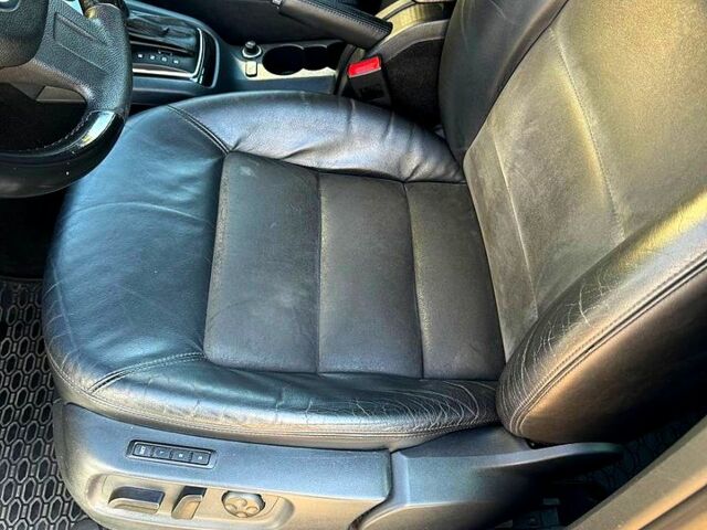 Серый Шкода Октавия, объемом двигателя 1.8 л и пробегом 239 тыс. км за 8650 $, фото 4 на Automoto.ua