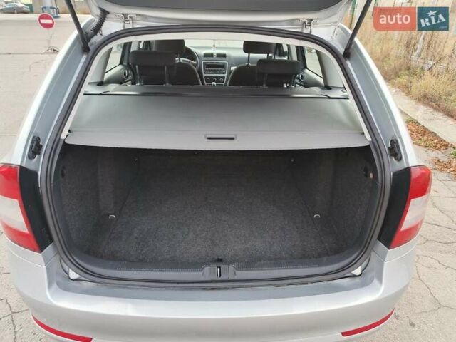 Серый Шкода Октавия, объемом двигателя 1.8 л и пробегом 204 тыс. км за 7800 $, фото 25 на Automoto.ua