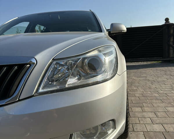 Сірий Шкода Октавія, об'ємом двигуна 1.8 л та пробігом 215 тис. км за 7900 $, фото 8 на Automoto.ua