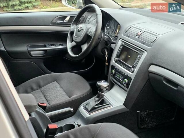 Серый Шкода Октавия, объемом двигателя 1.8 л и пробегом 226 тыс. км за 6400 $, фото 31 на Automoto.ua