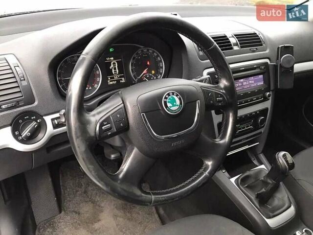 Шкода Октавия 2010 в Хусте на Automoto.ua Серый Шкода Октавия, объемом двигателя 1.6 л и пробегом 230 тыс. км за 8000 $, фото 14 на Automoto.ua
