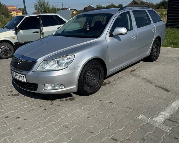 Серый Шкода Октавия, объемом двигателя 1.6 л и пробегом 260 тыс. км за 7700 $, фото 1 на Automoto.ua